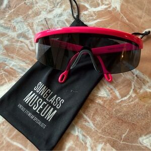 Sunglass Museum Vintage French Pink and Black Women's Running Sunglasses